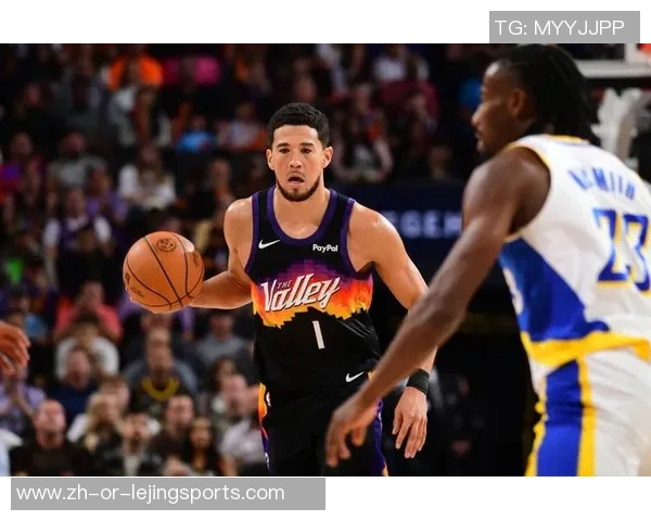 布克轰33+5+7仍无缘今天最佳!对不住,你碰到创纪录的约翰逊了 布克轰33+5+7仍无缘今天最佳!对不住,你碰到创纪录的约翰逊了